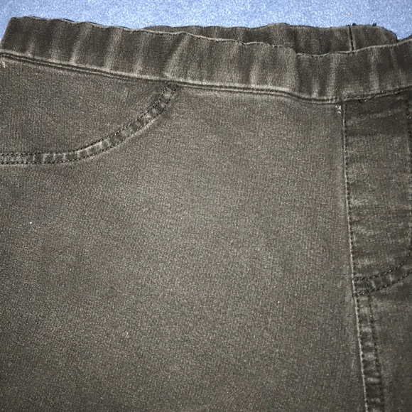 Black Jean Jeggings - Picture 3 of 4